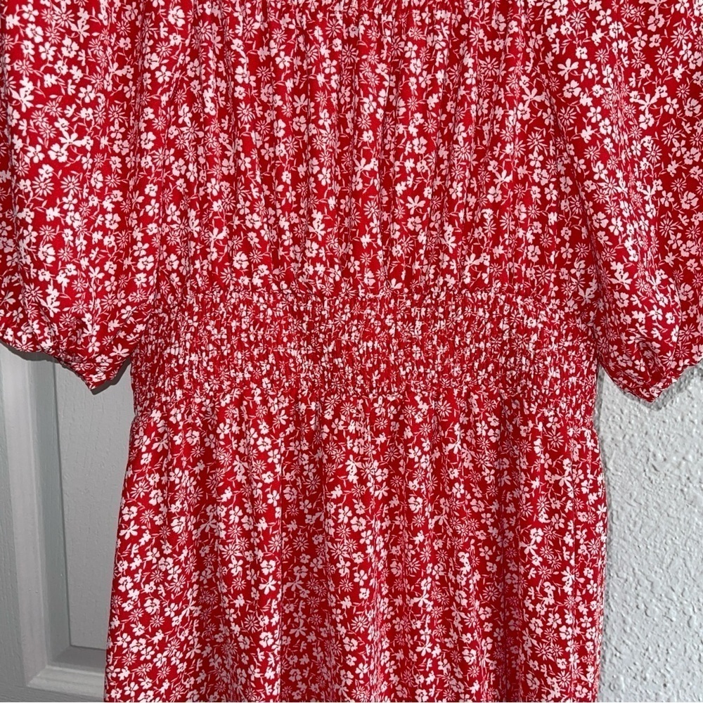 LC Lauren Conrad women’s size M red & white floral dress - Picture 9 of 10